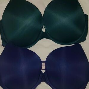 PINK Victoria's Secret Teal and Navy Bra Set